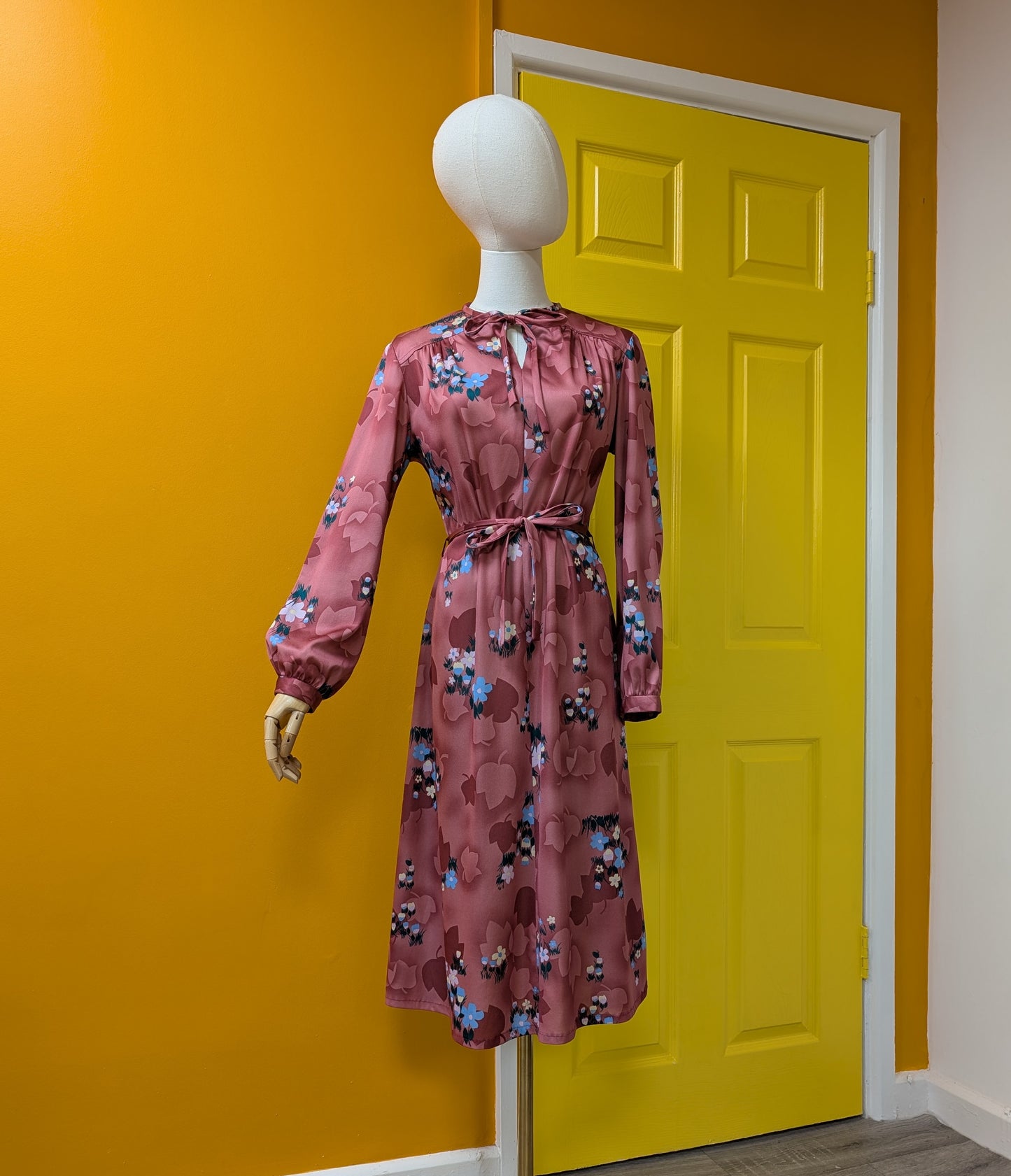 1970s Debenhams dress and belt - Size 12/14