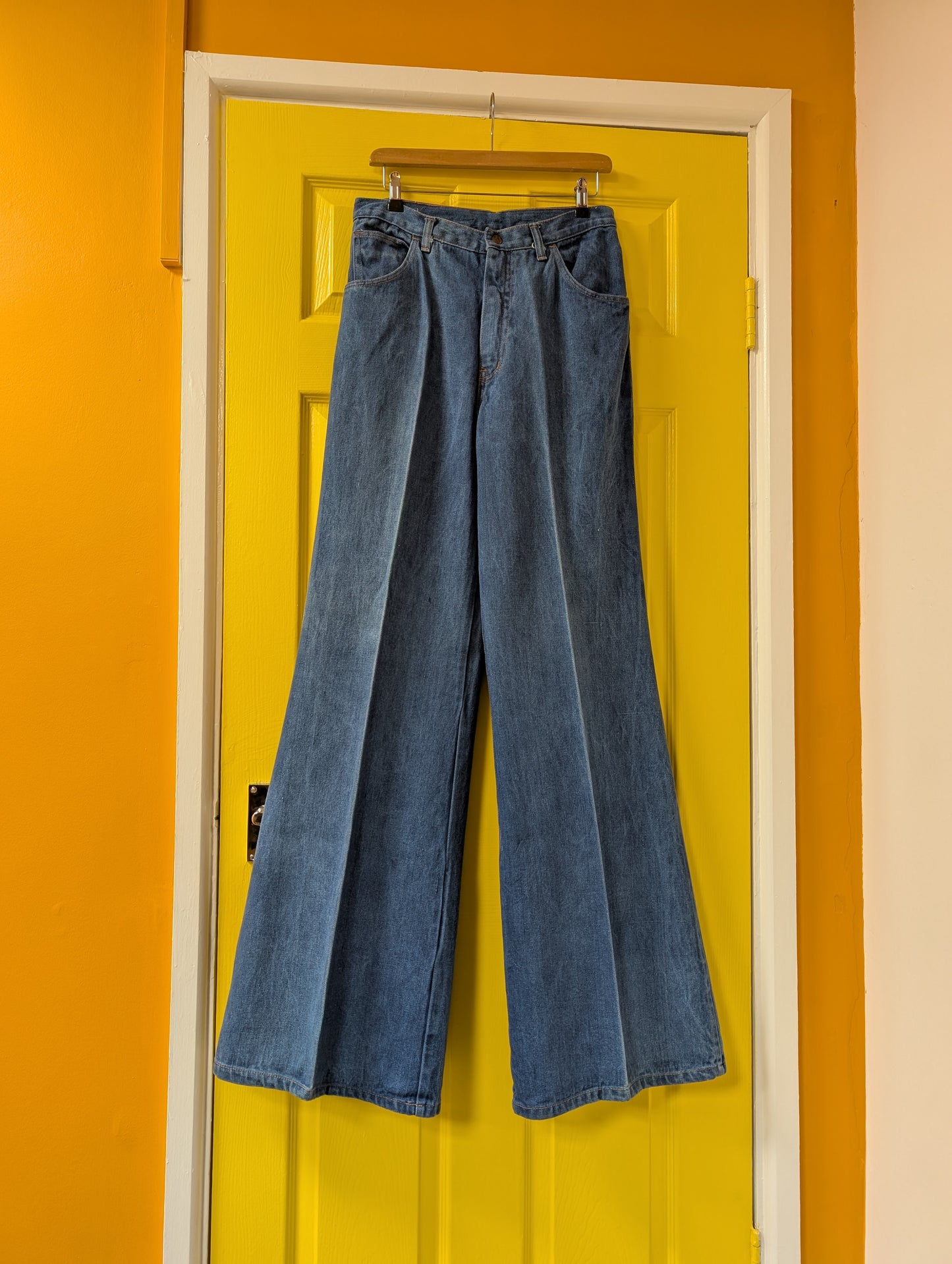 Epic 1970s Hang Ten men's denim flares - 29"W 36"L
