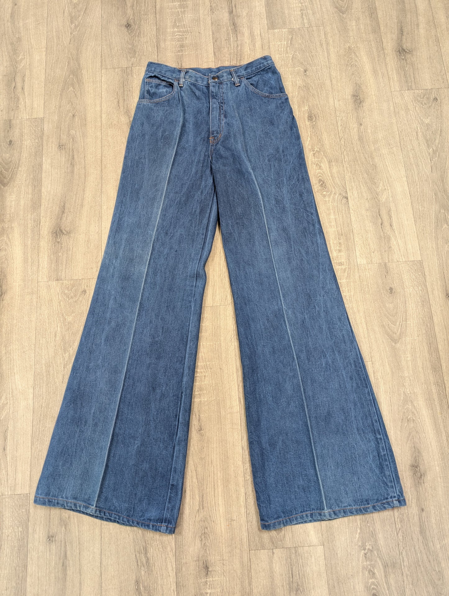 Epic 1970s Hang Ten men's denim flares - 29"W 36"L