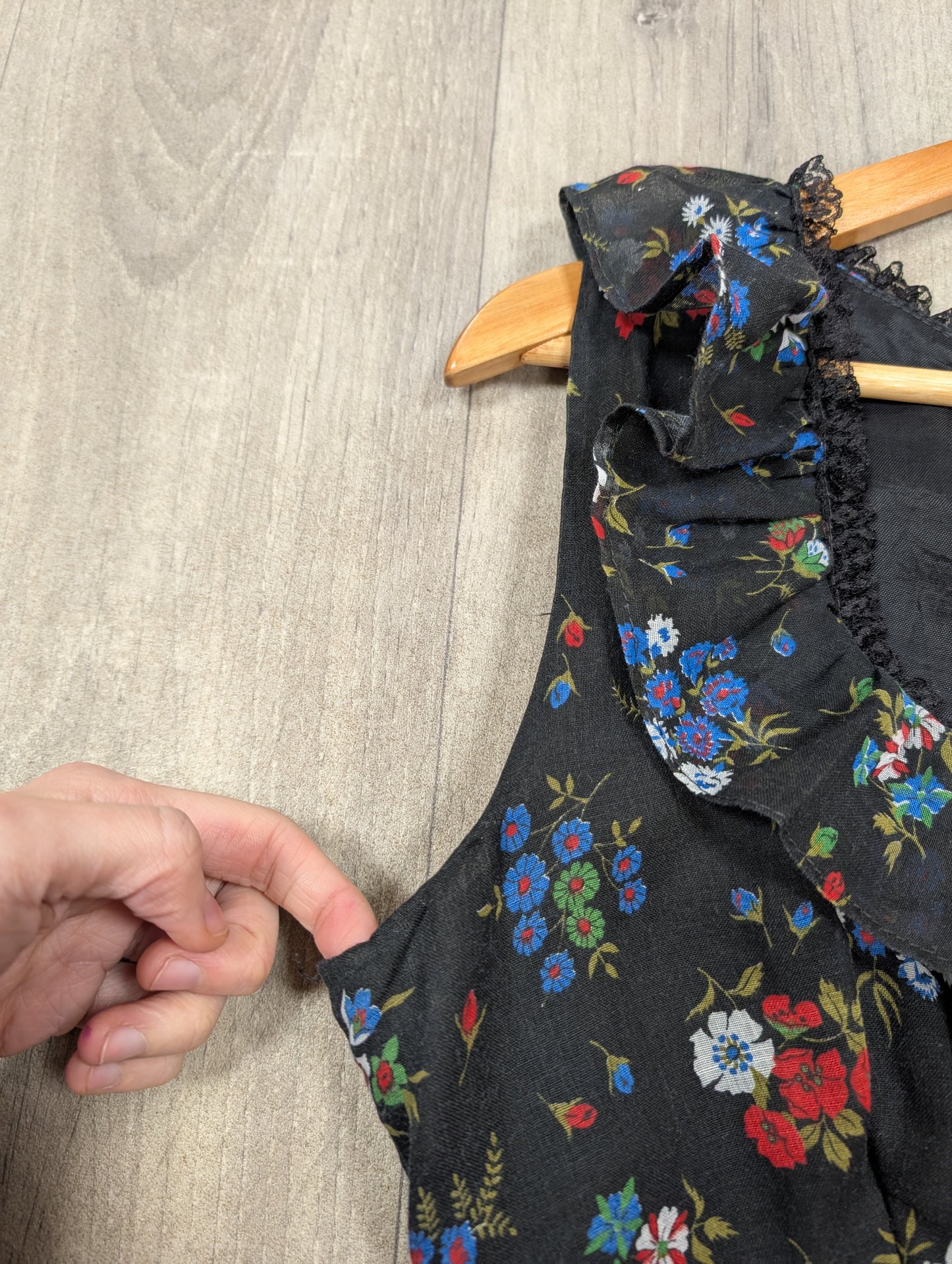 1970s Kati at Laura Phillips black floral dress - Size 10