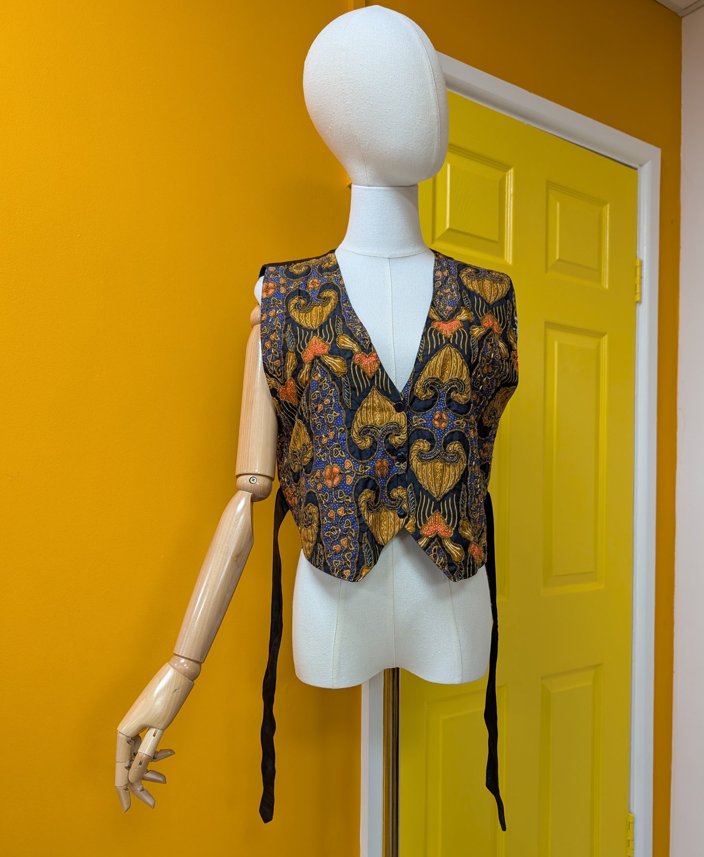 1980s Tan Chho embroidered waistcoat