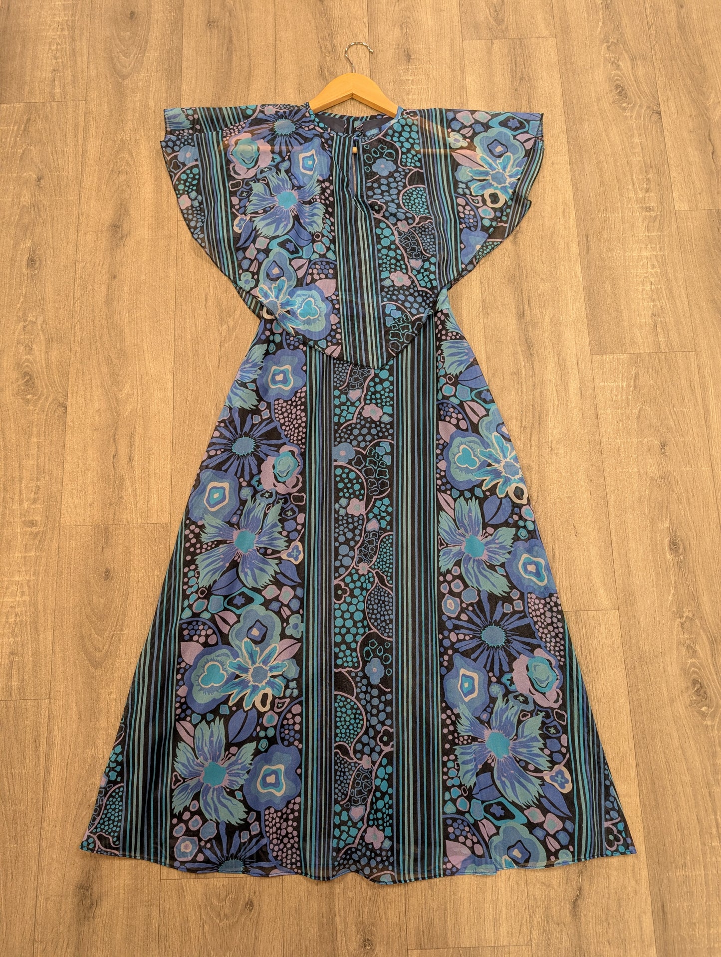 1970s dress with attached cape - Size 6/8