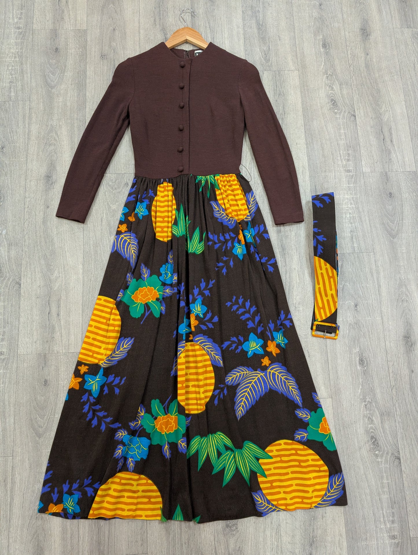 1970s Peter Barron maxi dress and belt - Size 6/8