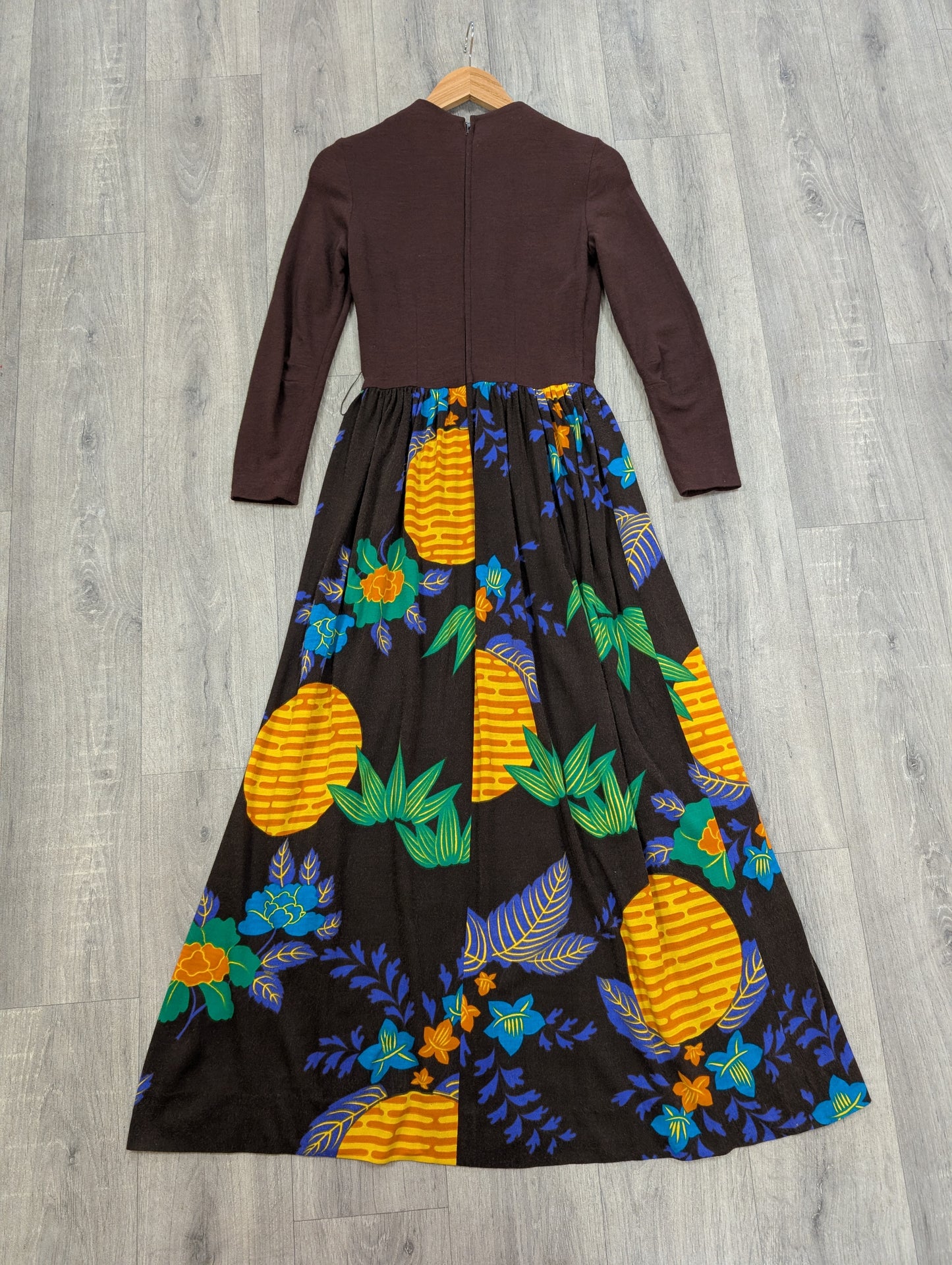 1970s Peter Barron maxi dress and belt - Size 6/8