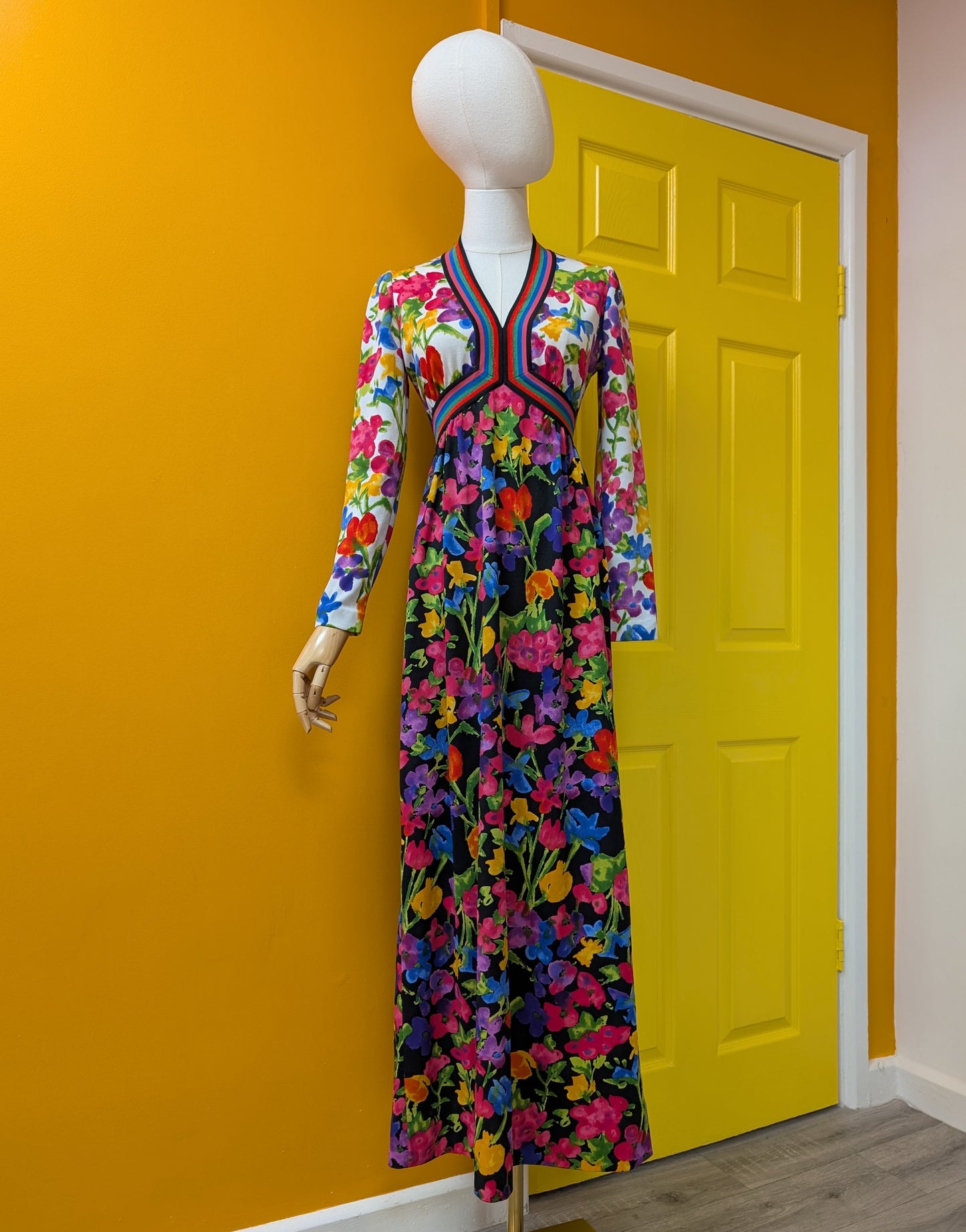 Gorgeous 1970s Goldworm colourful floral maxi dress