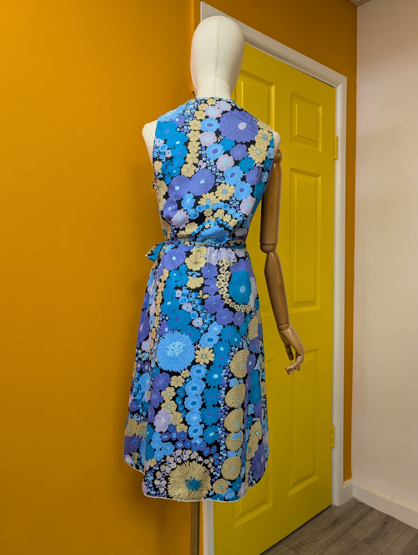 1960s Kanter's of Scandinavia towel lined beach wrap dress - S