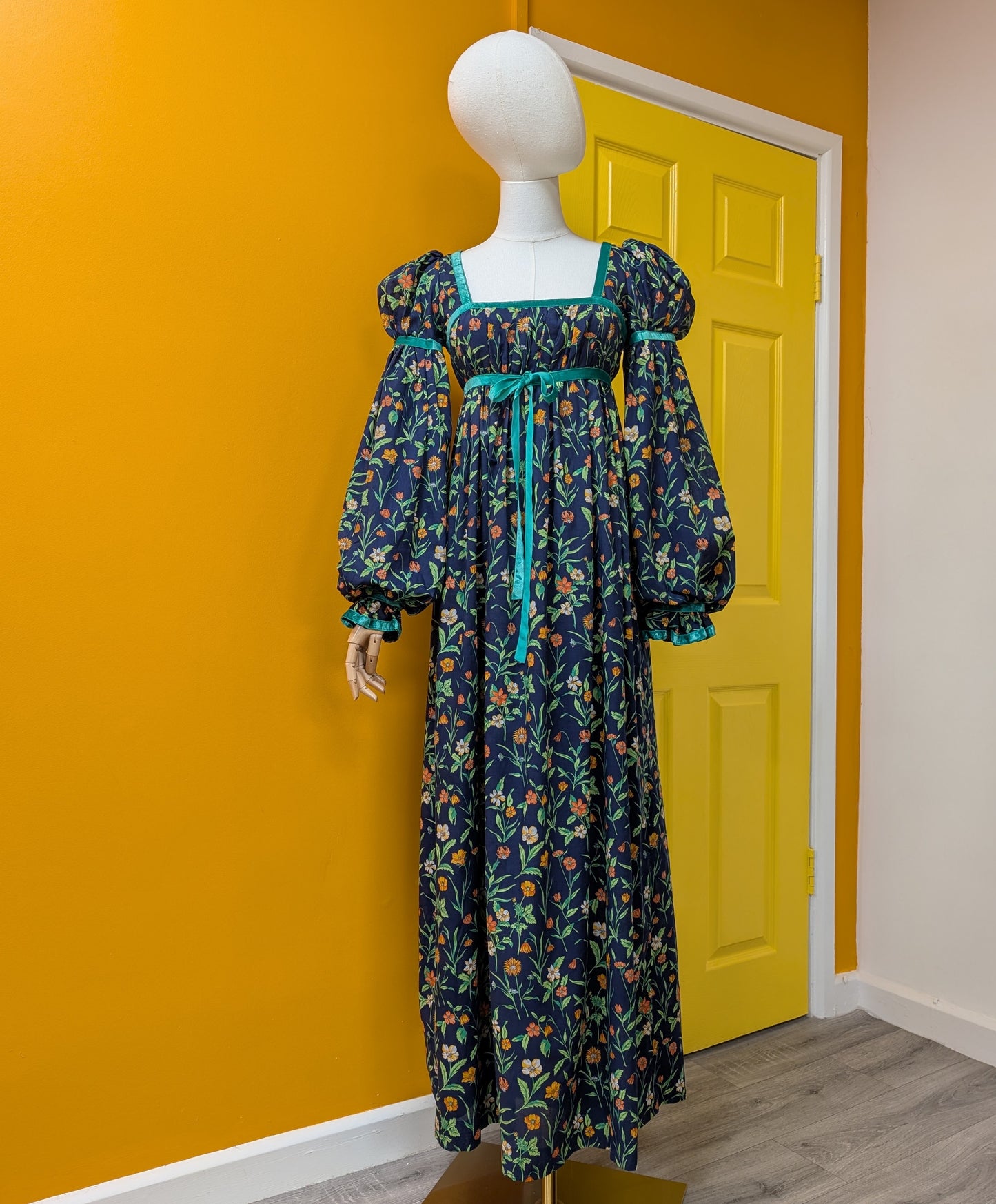 Incredible 60s/70s Quad floral maxi dress - XS