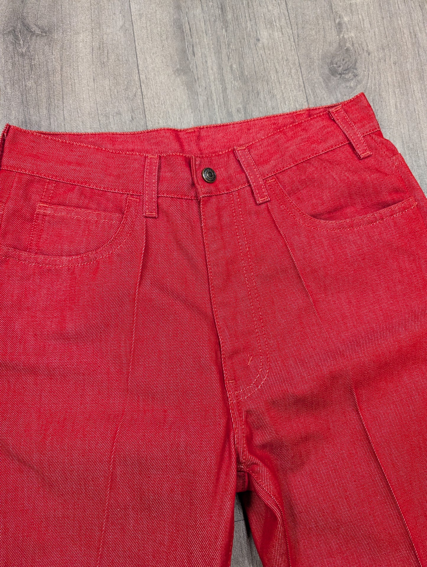 Levi's sta-prest for gals - 27"W 19"L