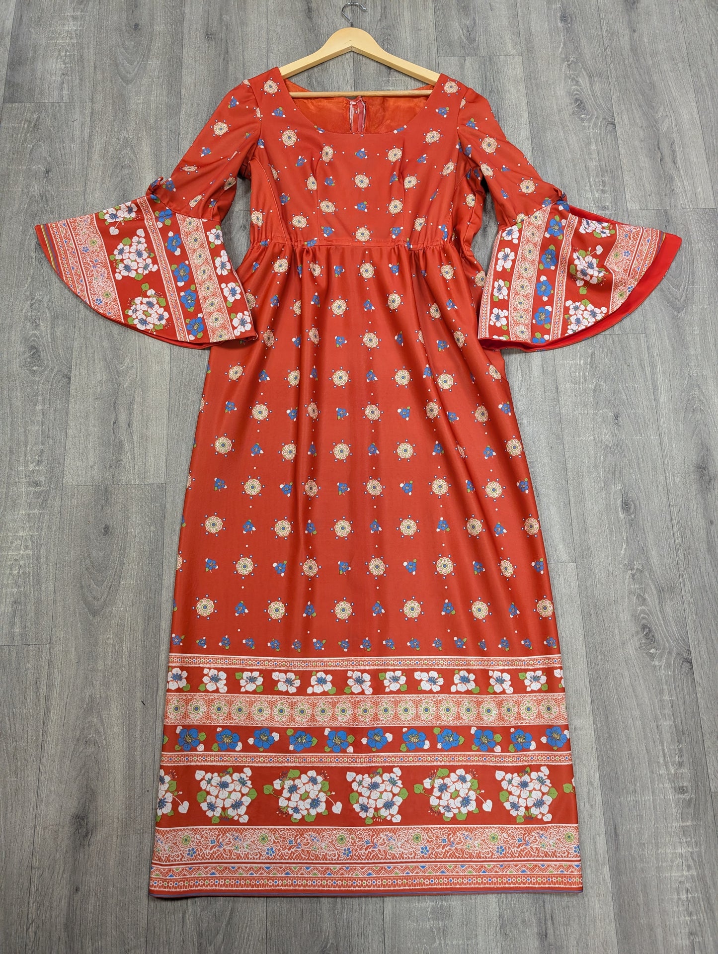 1970s maxi dress - Size 16