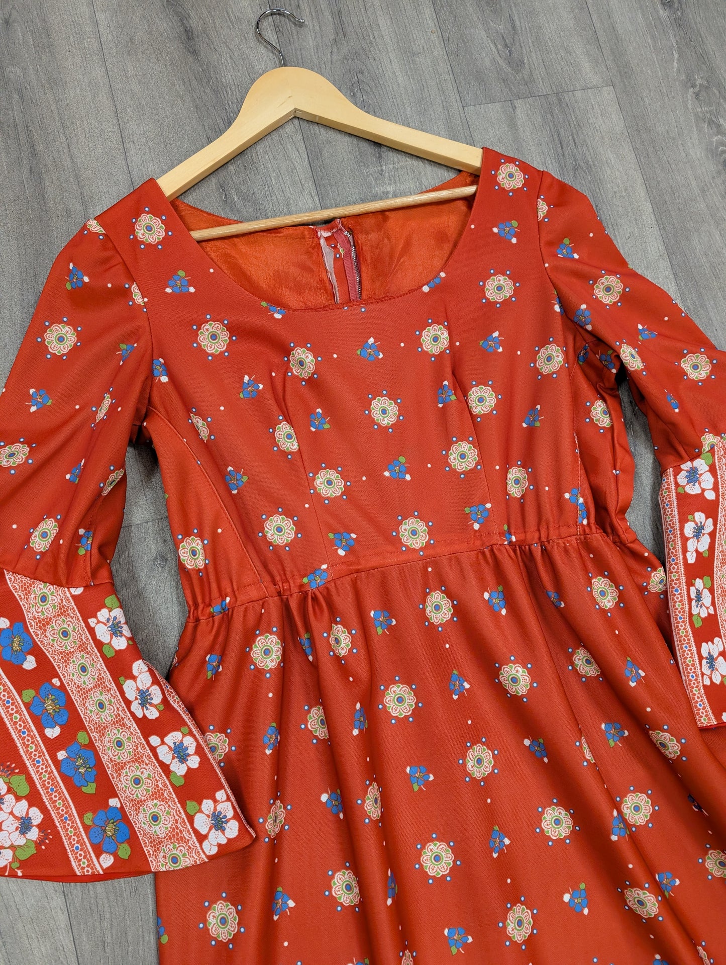 1970s maxi dress - Size 16