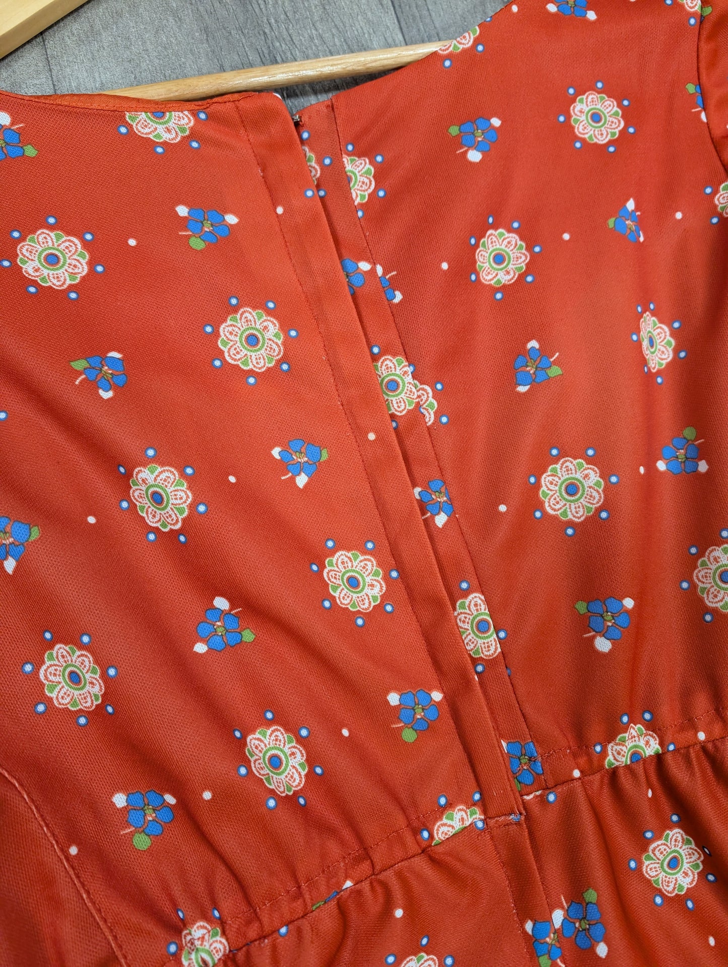 1970s maxi dress - Size 16