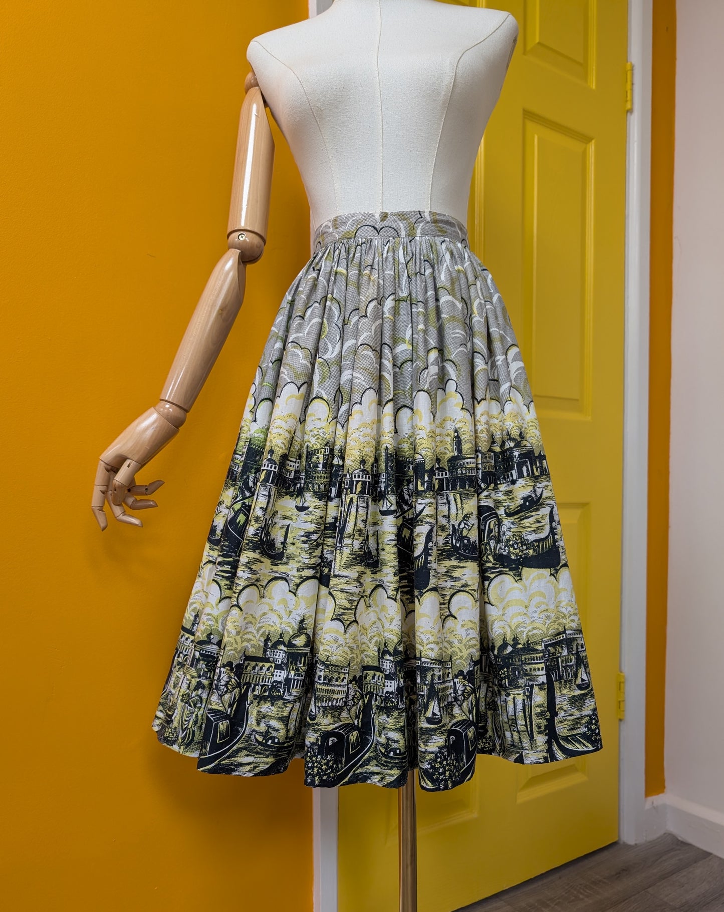 1950s novelty print Venice gondola cotton skirt - 23" waist