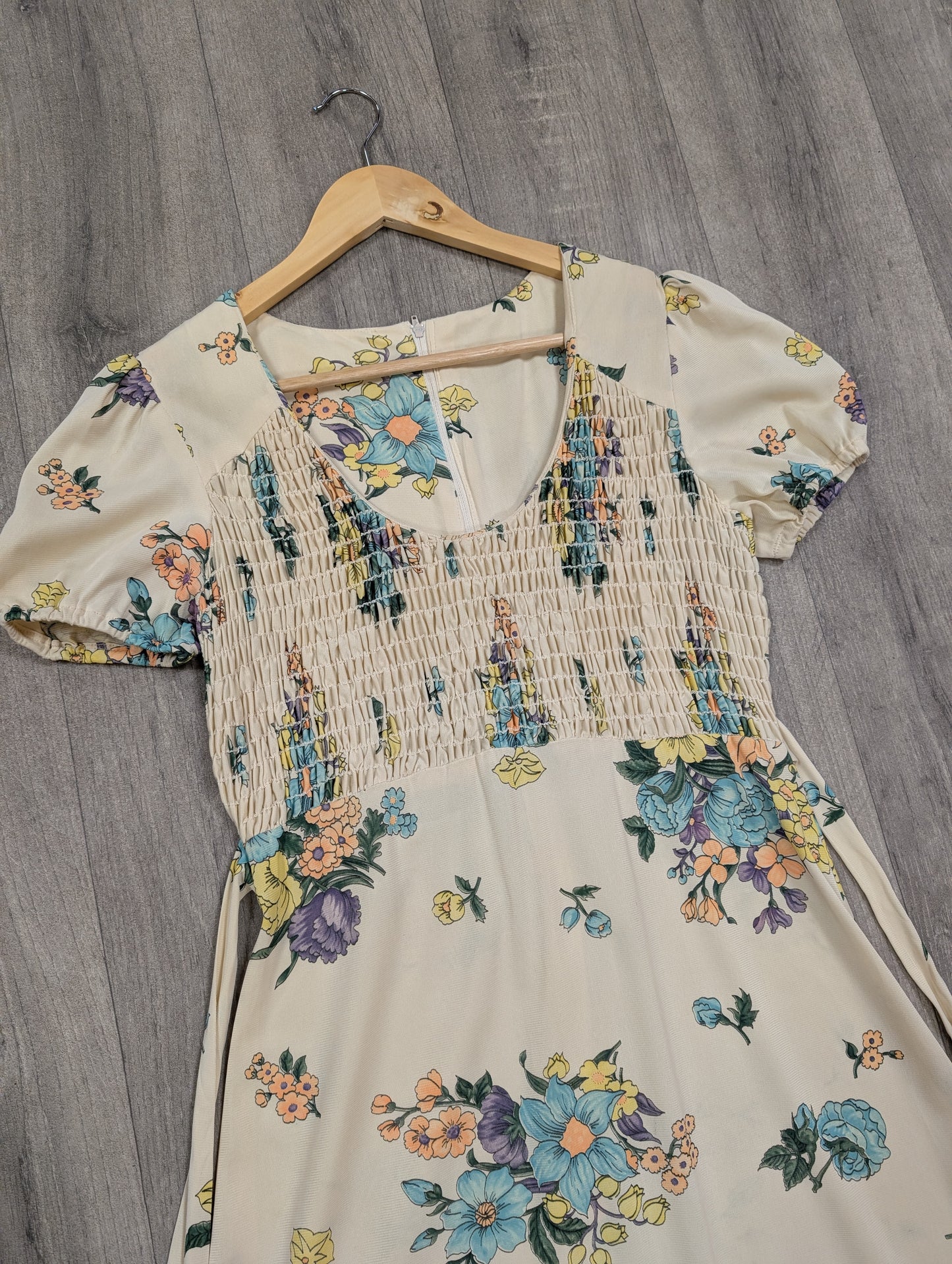 1970s floral maxi dress - Size 10/12/14