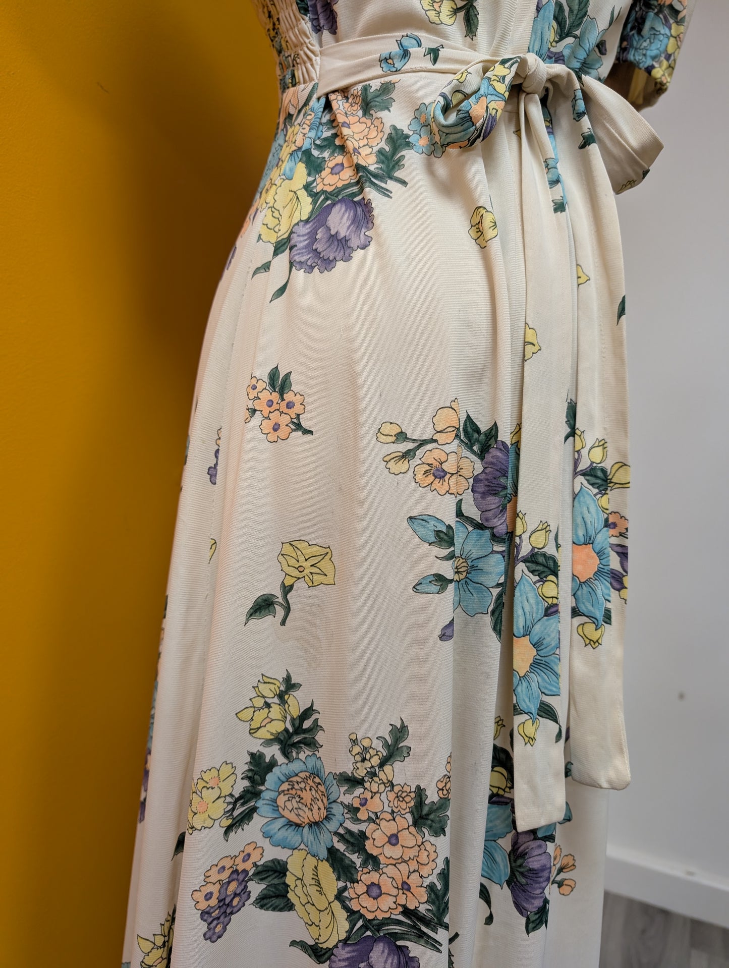 1970s floral maxi dress - Size 10/12/14