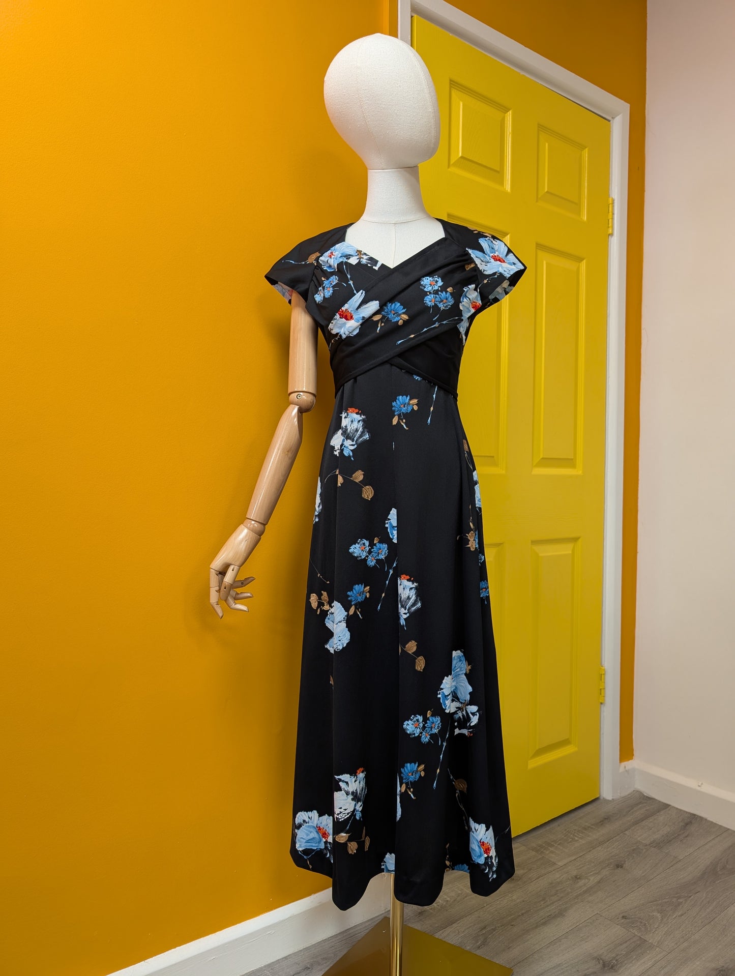 1970s black floral dress - S/8