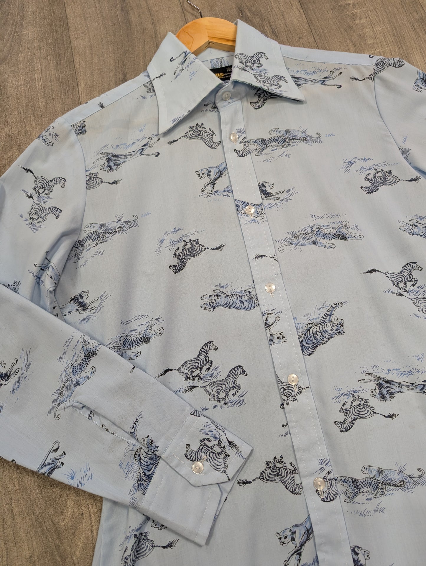 1970s Dickens novelty safari animal print dagger collar shirt