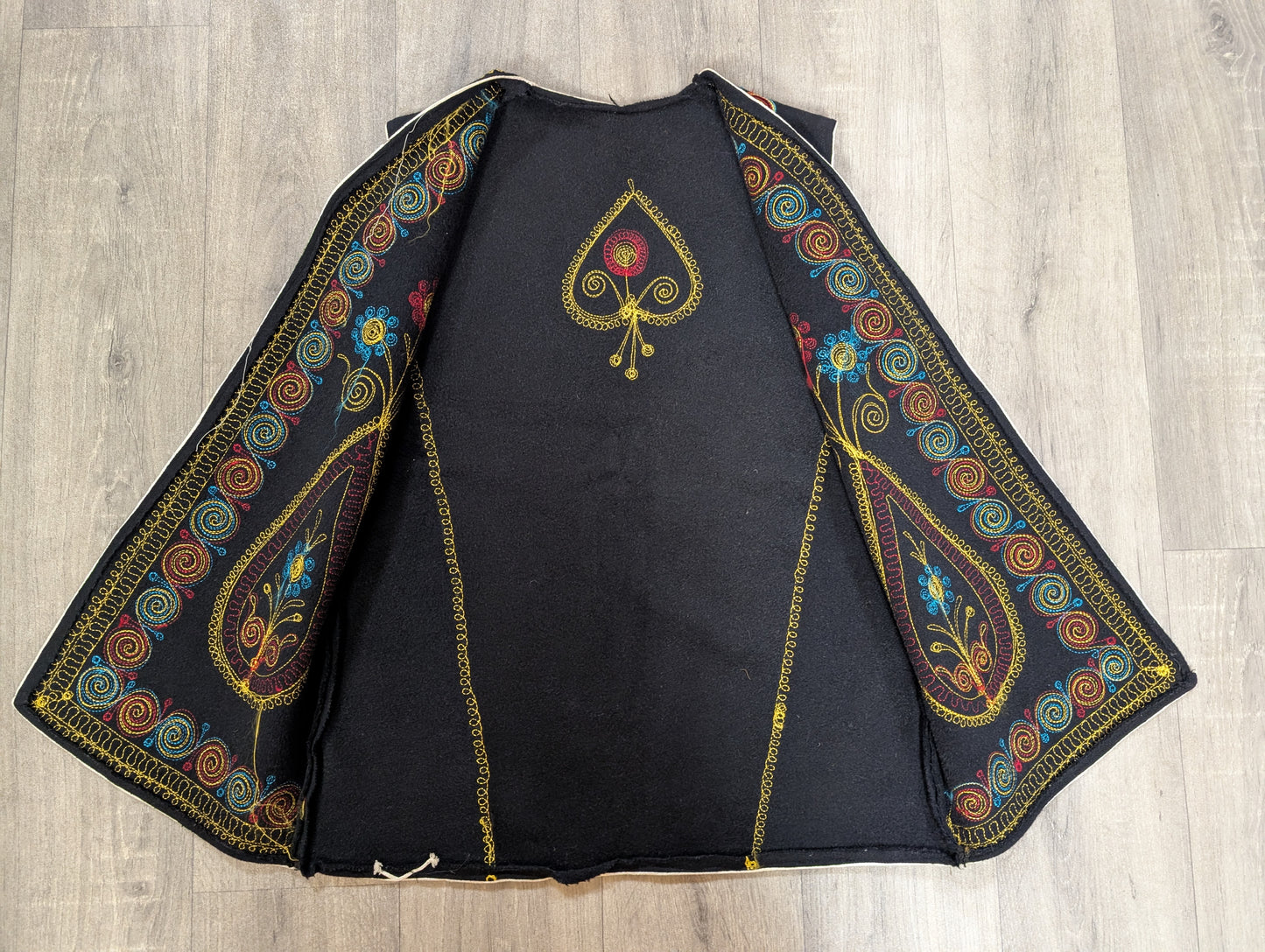 Embroidered wool waistcoat - S