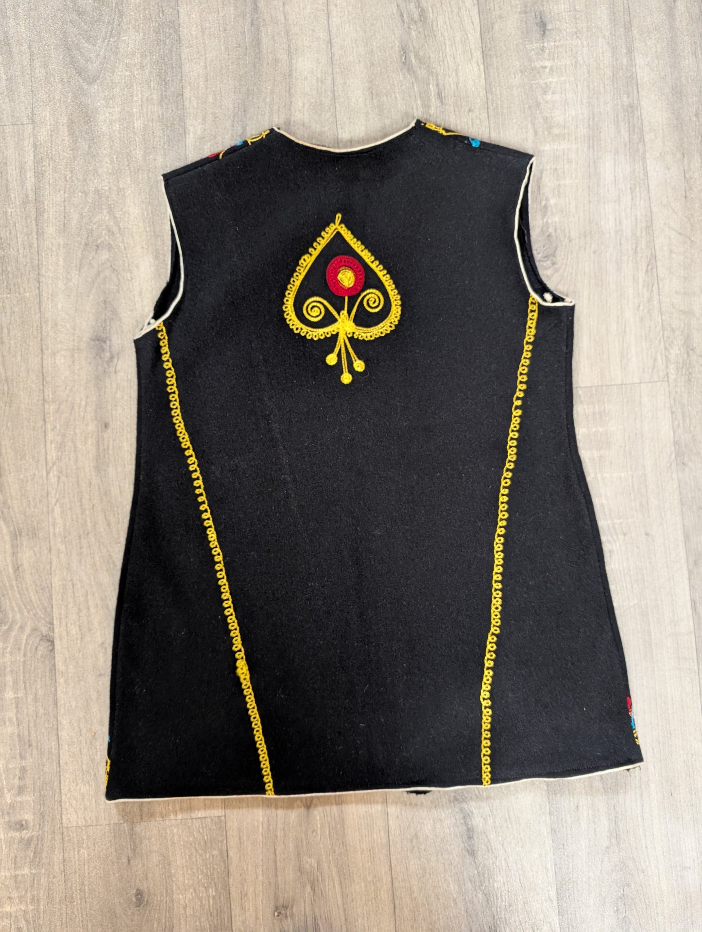 Embroidered wool waistcoat - S