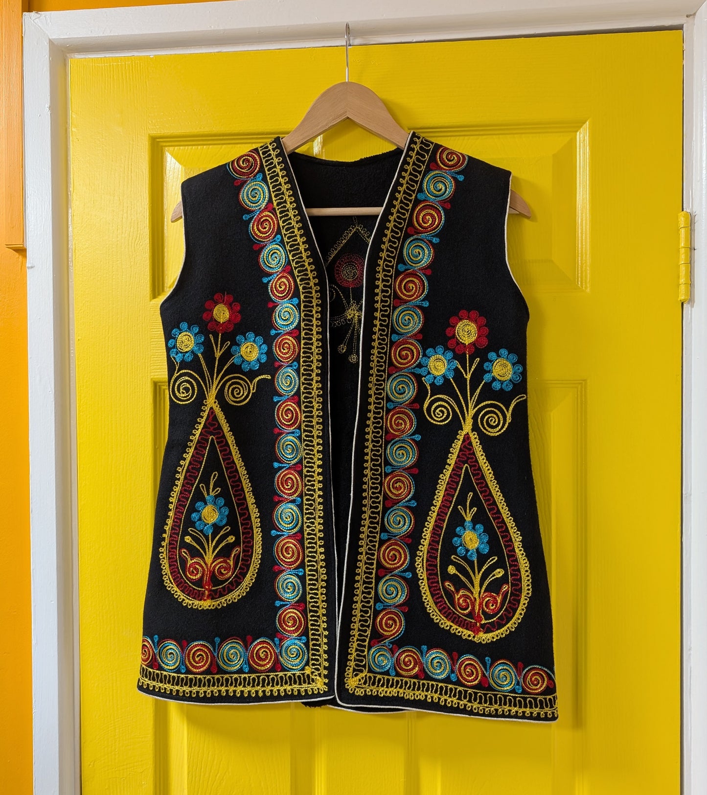 Embroidered wool waistcoat - S
