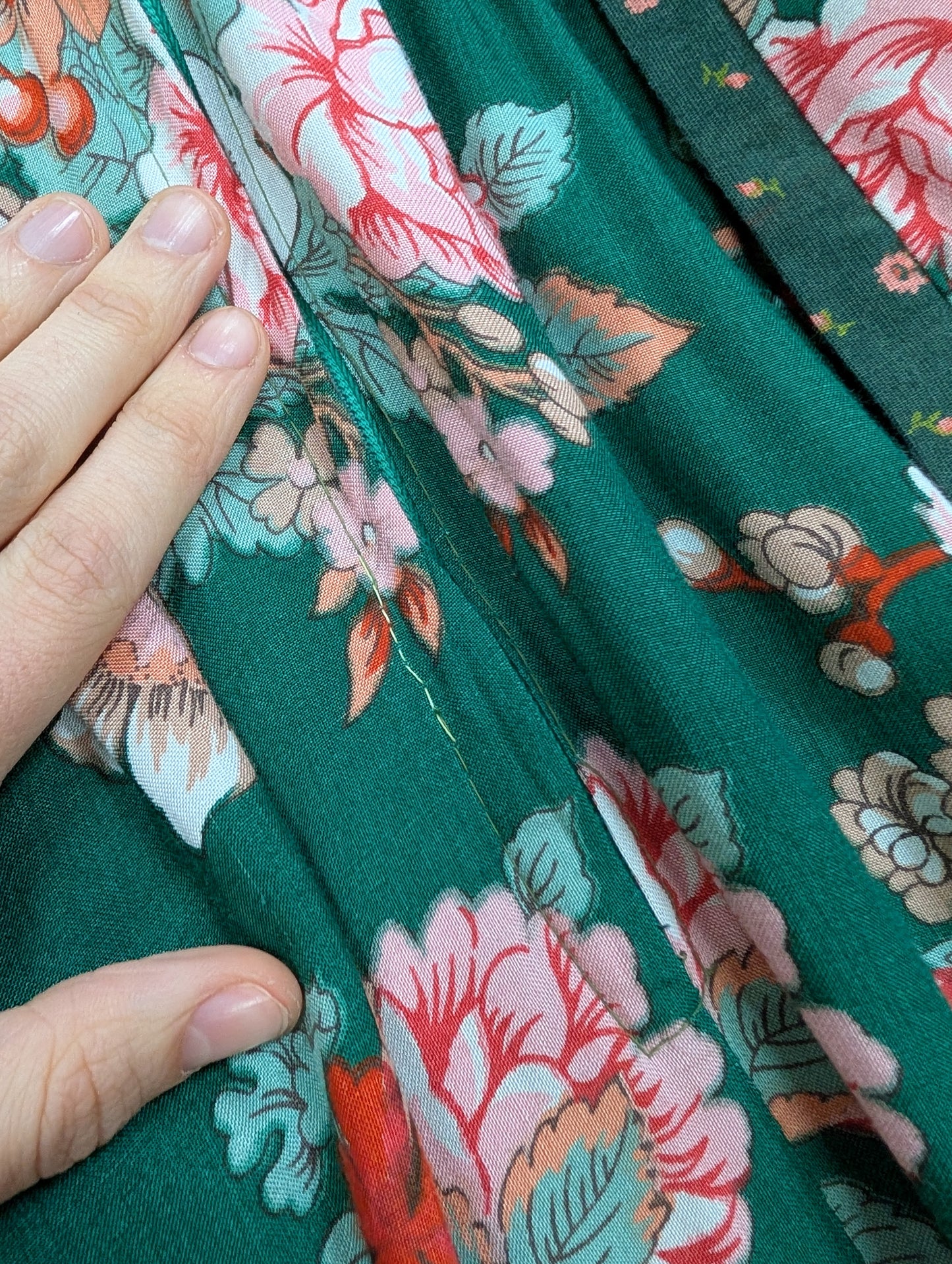 1970s Ann Reeves & Co floral dress - S/8