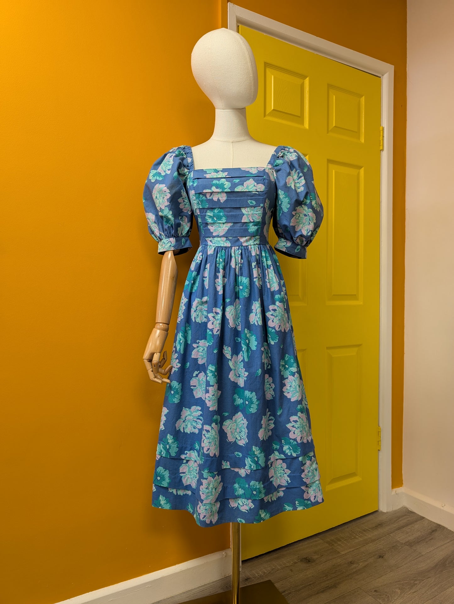 1980s Laura Ashley floral cotton dress - S/8