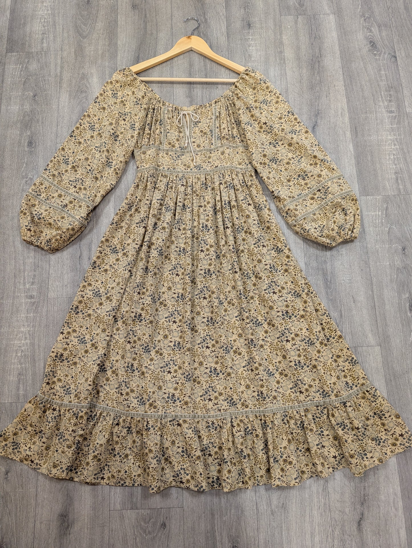 Gorgeous 1970s Clobber Jeff Banks floral peasant dress - S/8