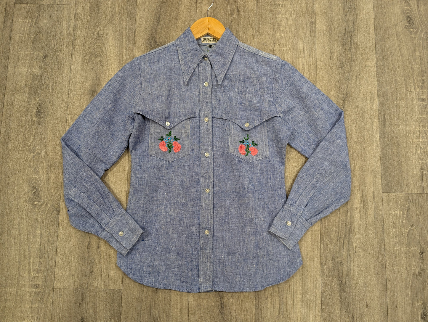 Sweet 1970s embroidered Indian cotton dagger collar shirt - S