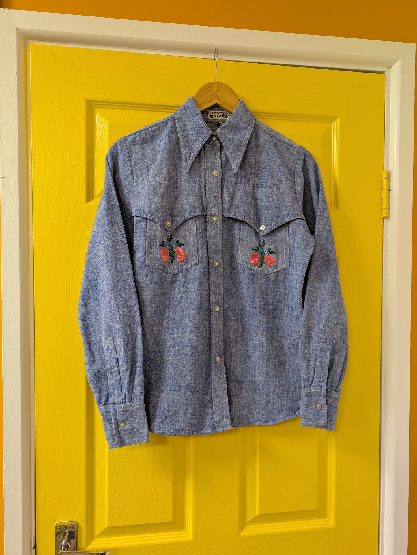 Sweet 1970s embroidered Indian cotton dagger collar shirt - S