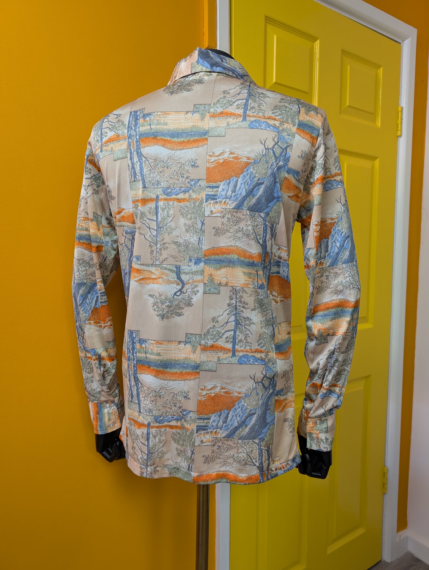 1970s California novelty tree print shirt