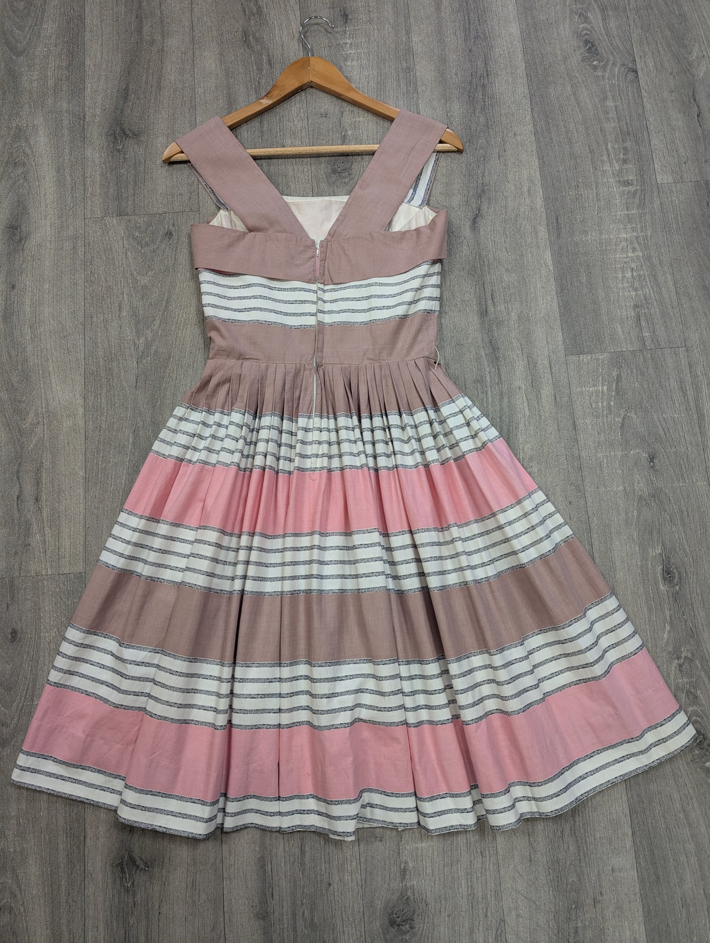 1950s Holyrood cotton dress and belt- XS/6