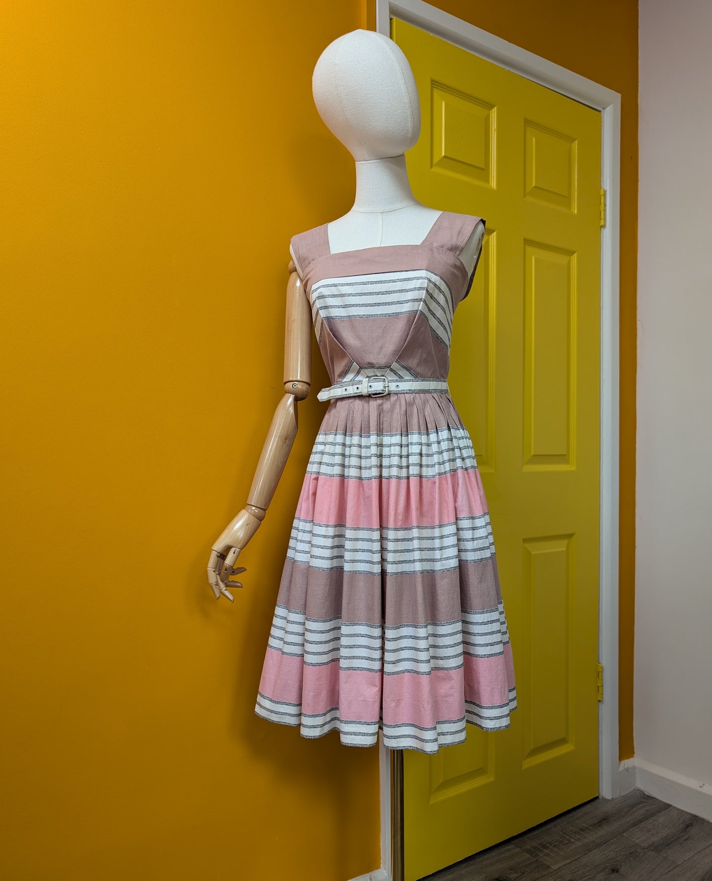 1950s Holyrood cotton dress and belt- XS/6