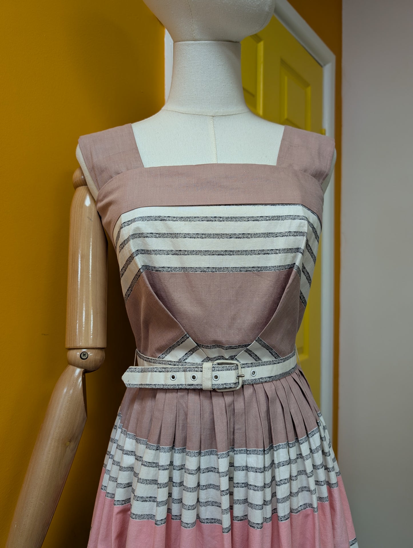1950s Holyrood cotton dress and belt- XS/6