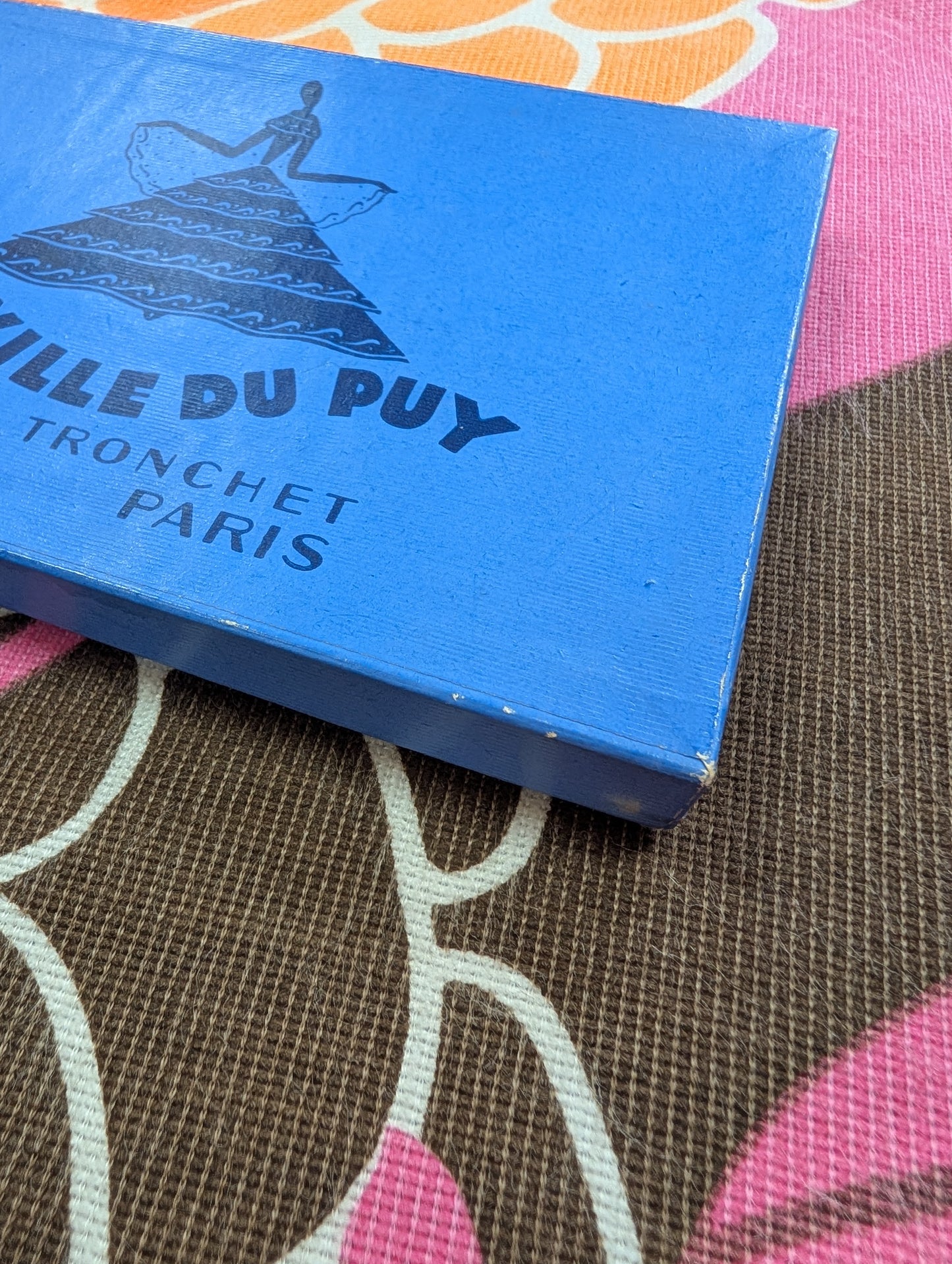 1940s A La Ville Du Puy box