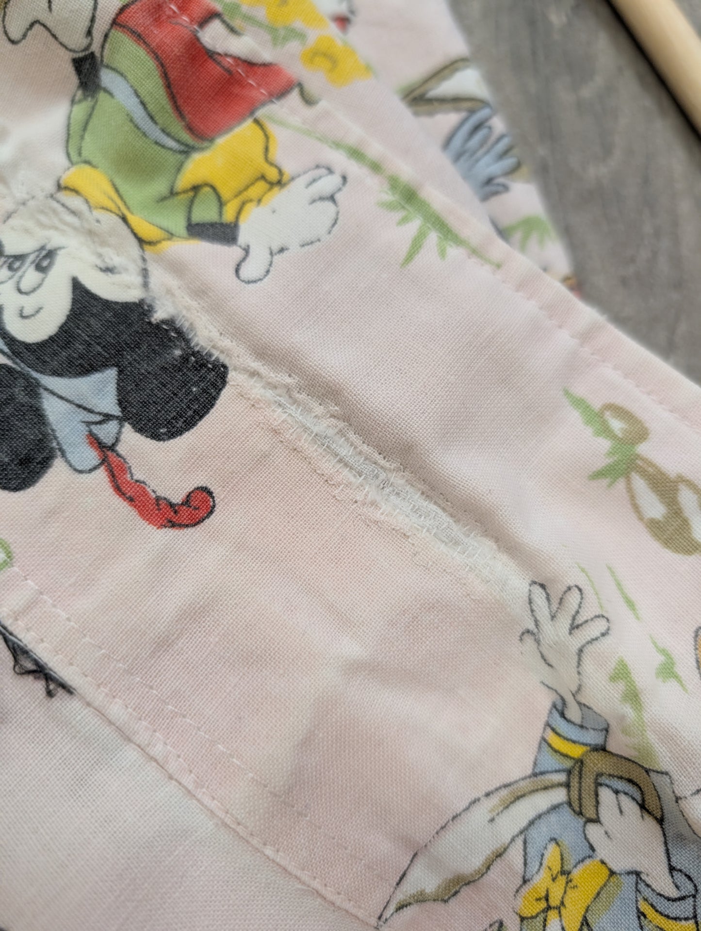 60s/70s Disney print cotton beagle collar shirt