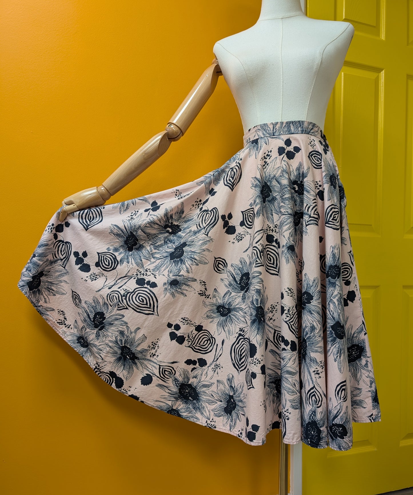 1950s St Michael abstract floral full circle cotton skirt - 25" waist