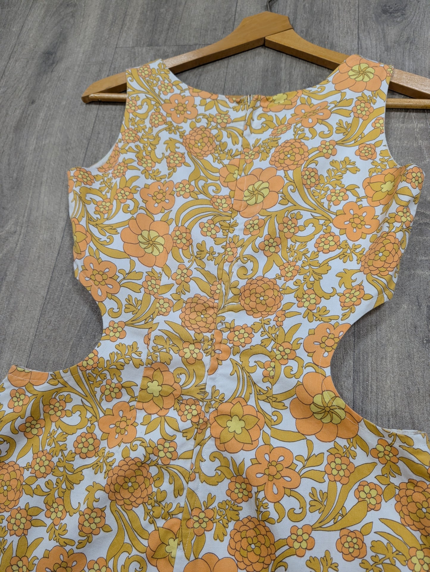 1960s cut out floral mini dress - S/10