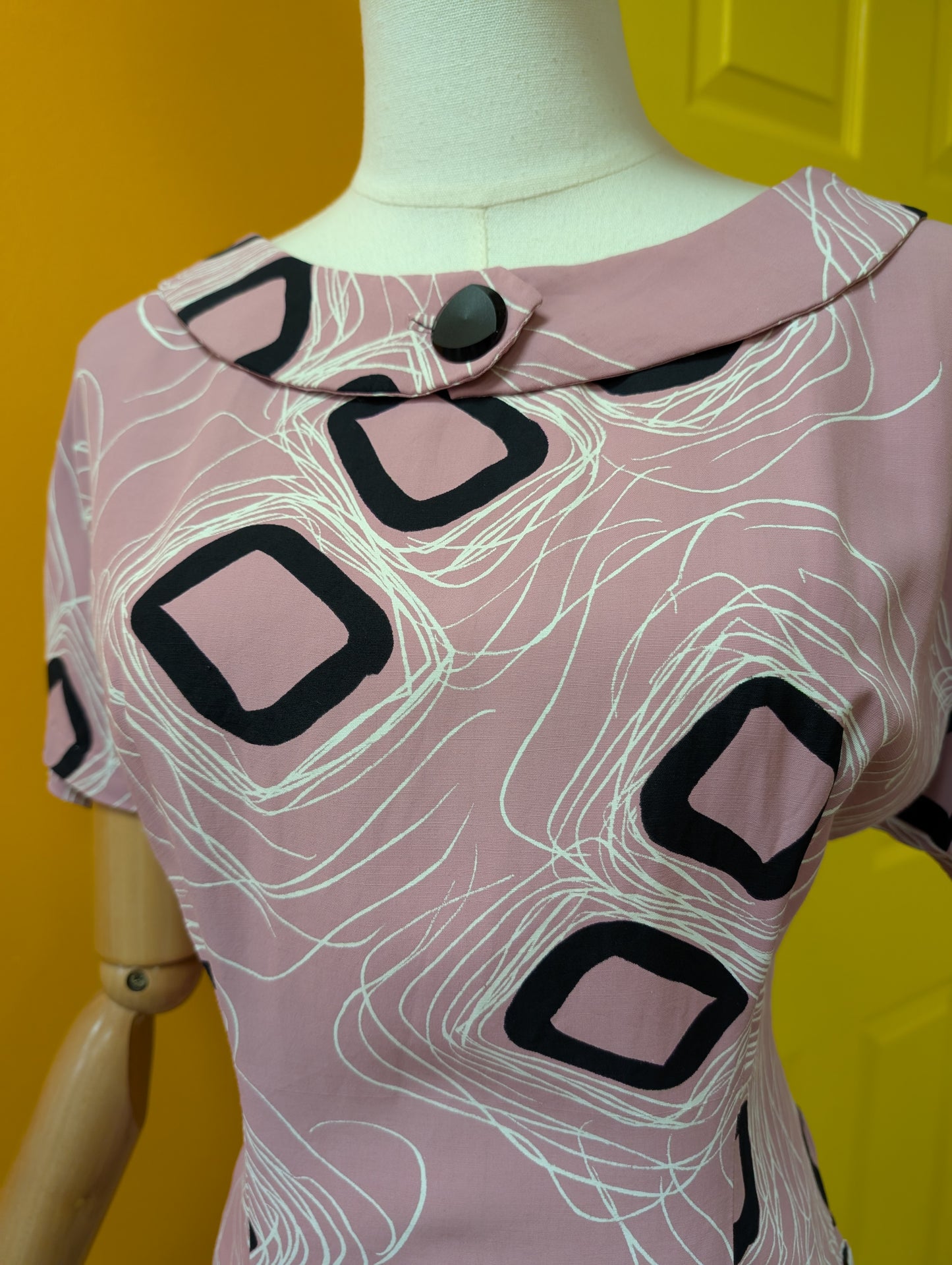Gorgeous 1950s abstract print top - M