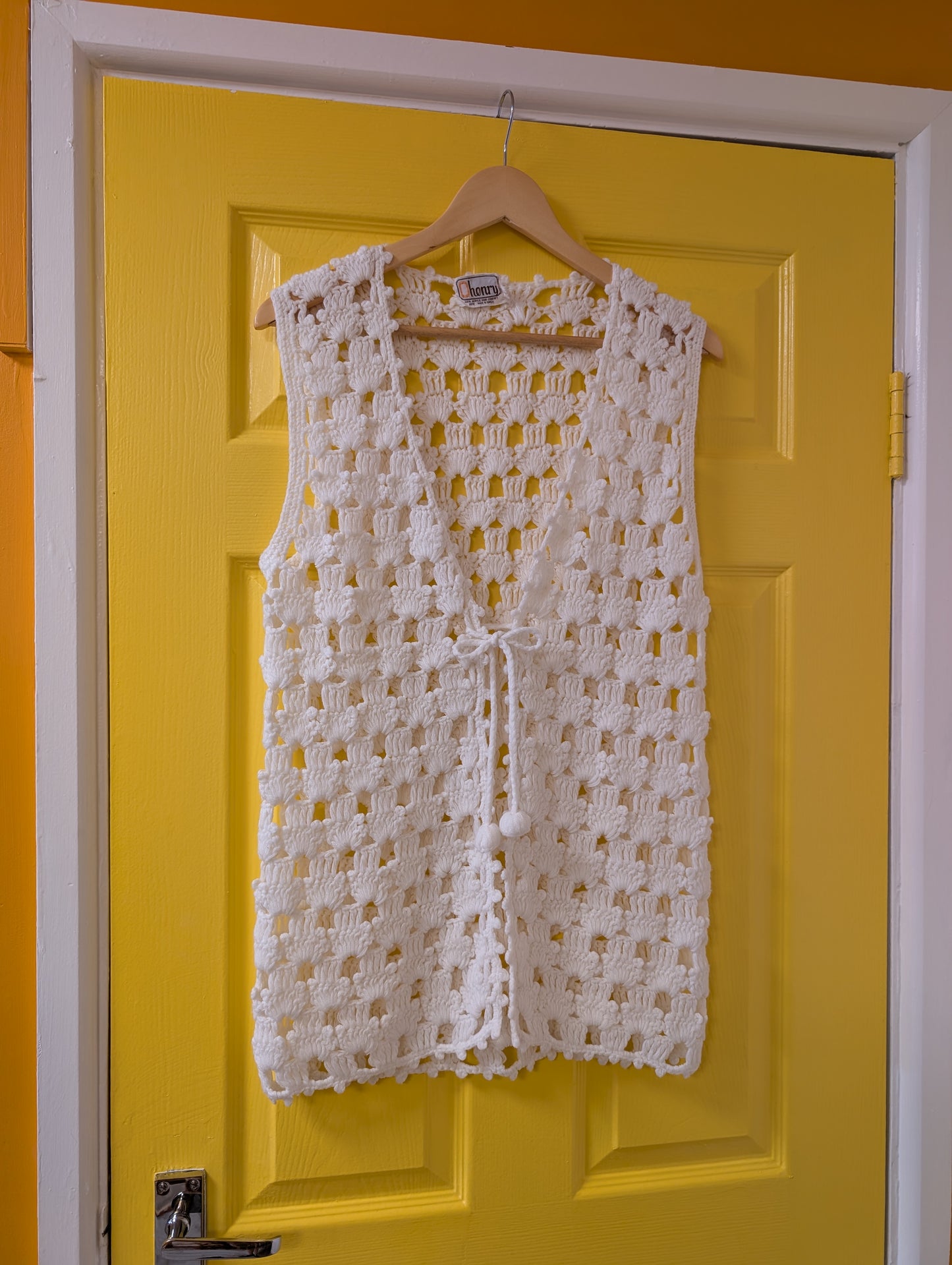 1970s Ohenry white crocheted waistcoat - S/M