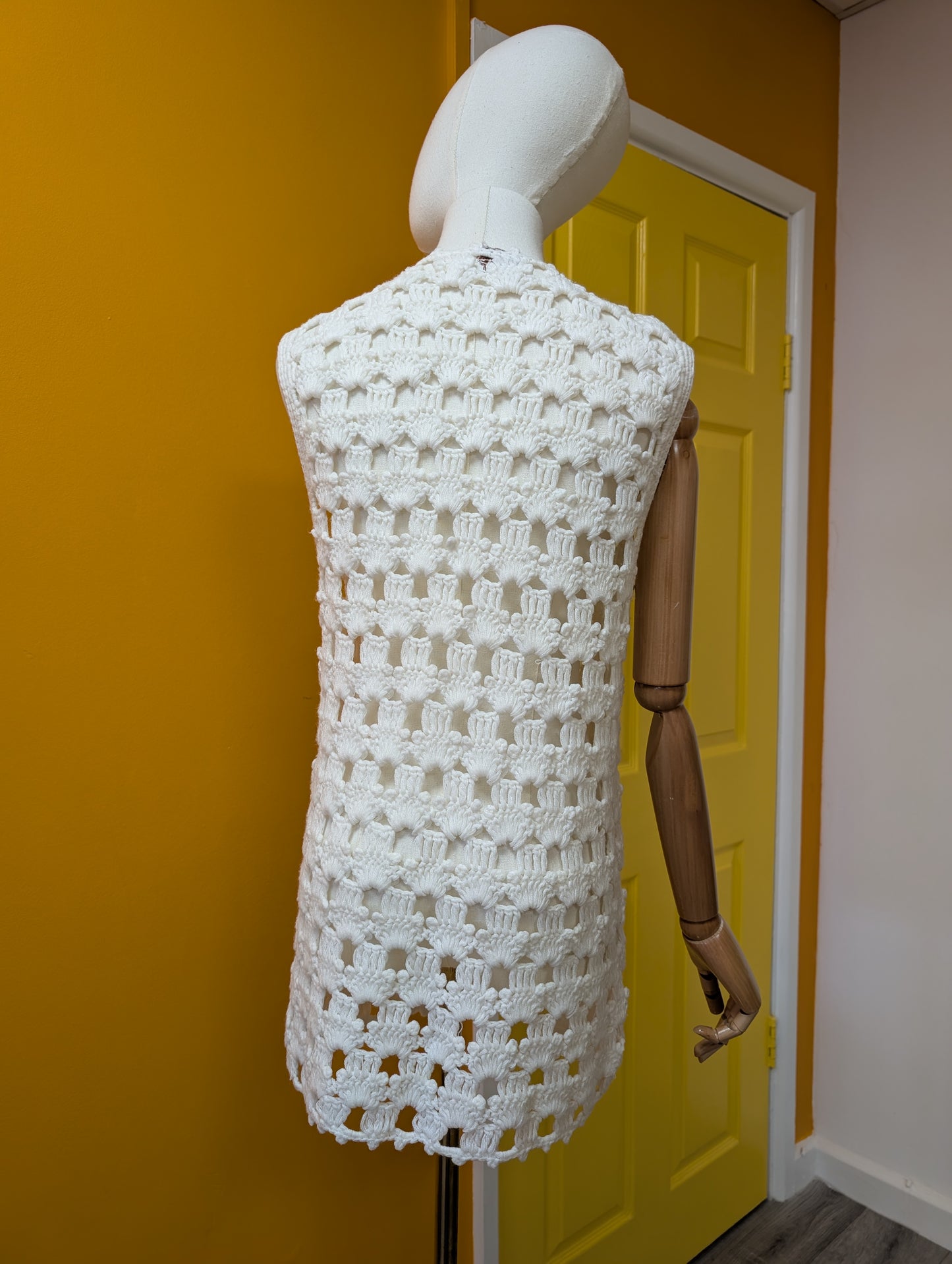 1970s Ohenry white crocheted waistcoat - S/M