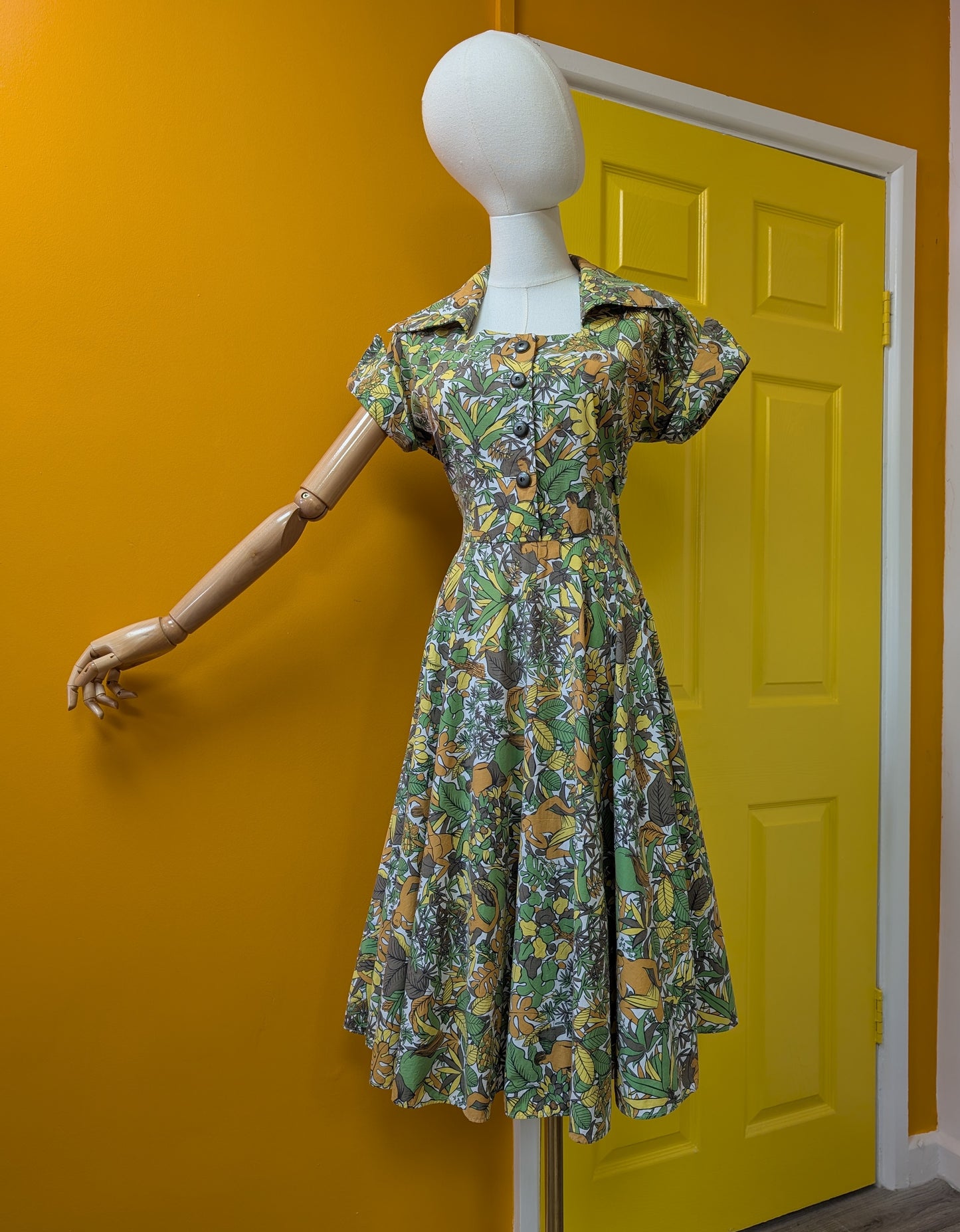 Epic 1950s Prologue novelty jungle/plant/horse print full circle cotton dress - S/10