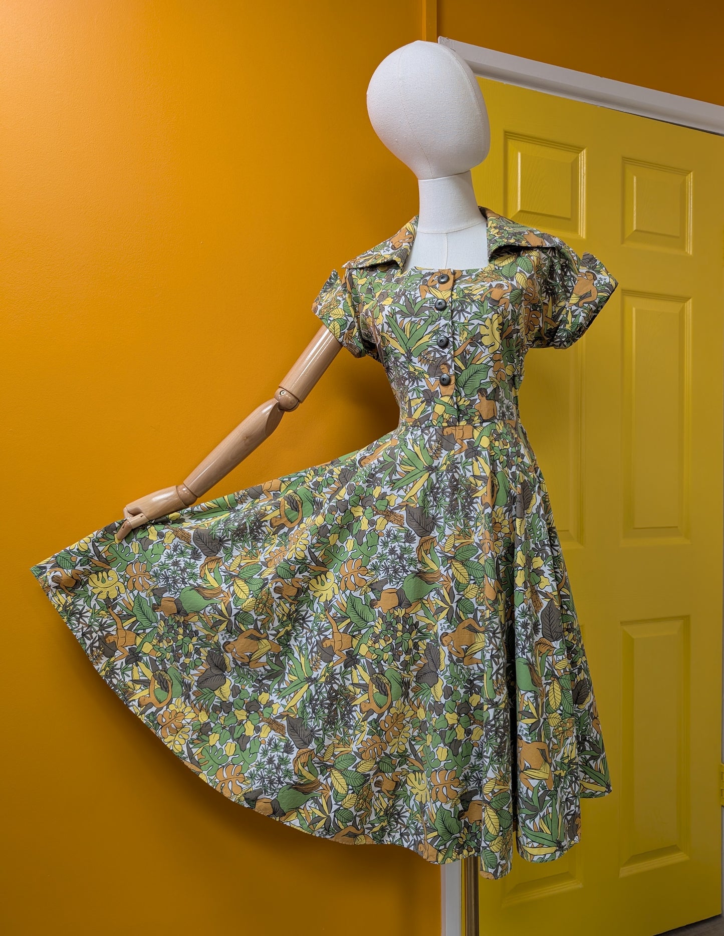 Epic 1950s Prologue novelty jungle/plant/horse print full circle cotton dress - S/10