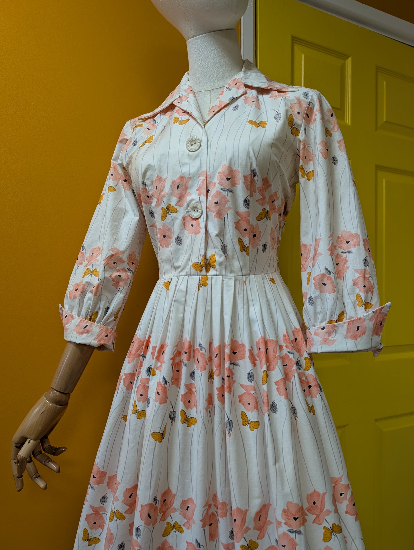 50s/60s floral butterfly print cotton dress - 37"B 29"W