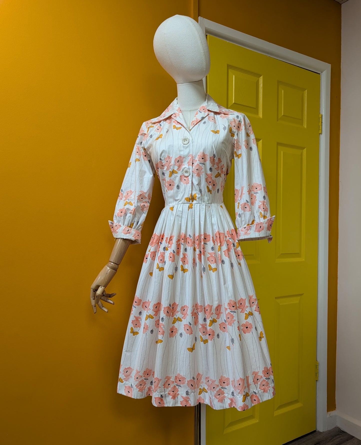 50s/60s floral butterfly print cotton dress - 37"B 29"W