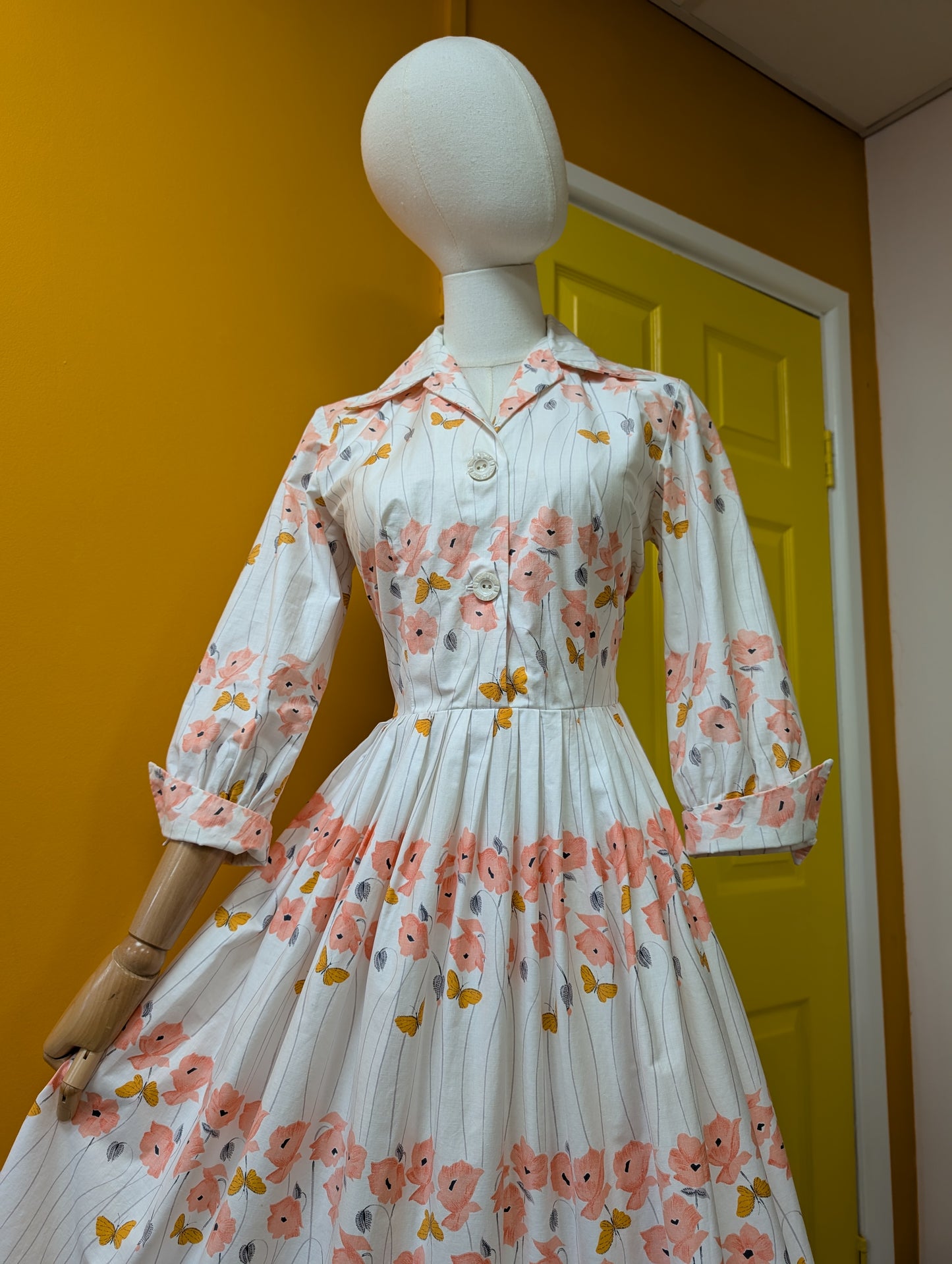 50s/60s floral butterfly print cotton dress - 37"B 29"W