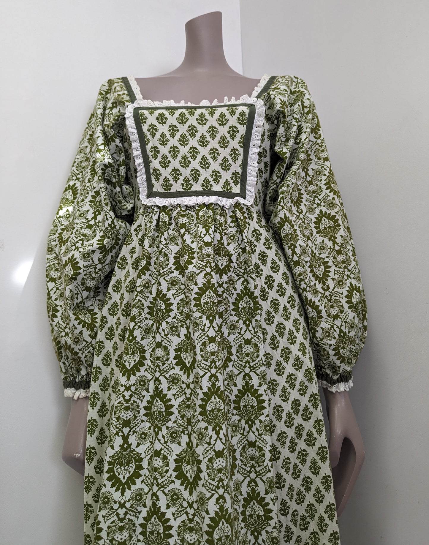 Rare 1970s Earlybird maxi dress - Size 8