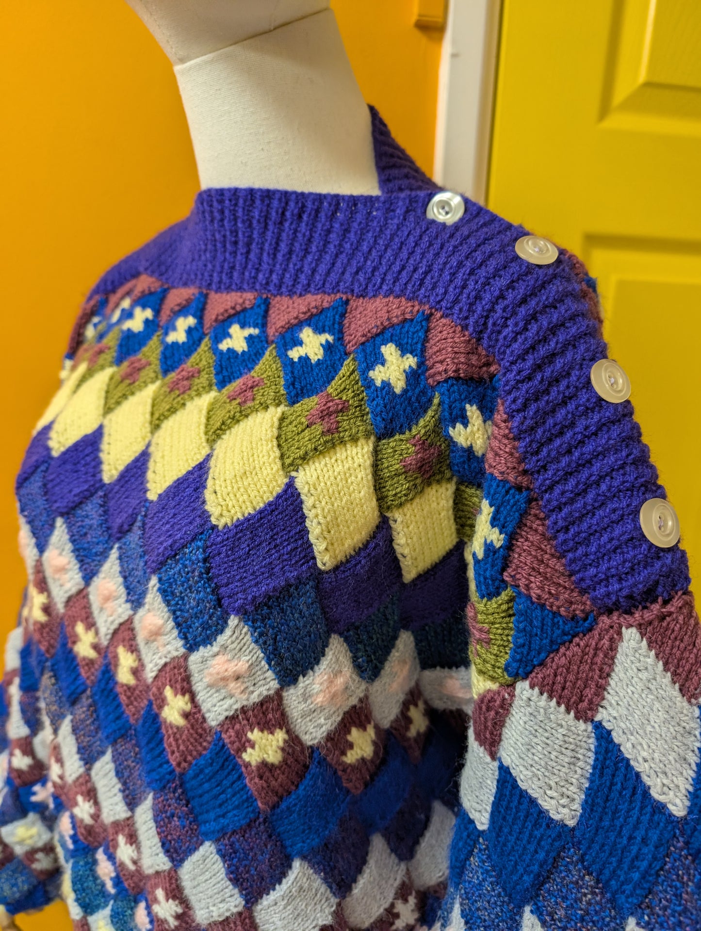 80s/90s hand knitted textured jumper by Sharon Welch - M