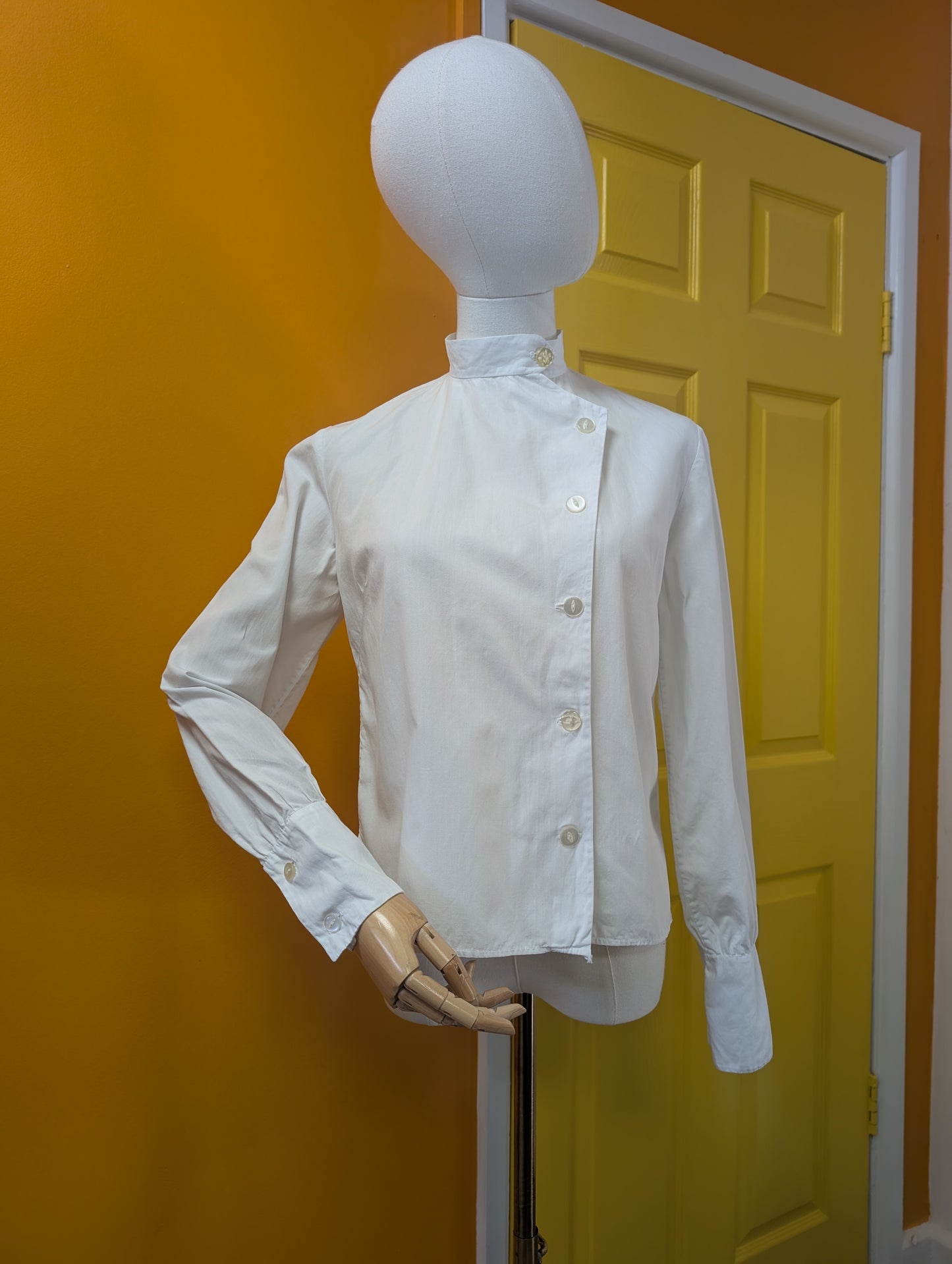 Asymmetrical button up white cotton shirt - S