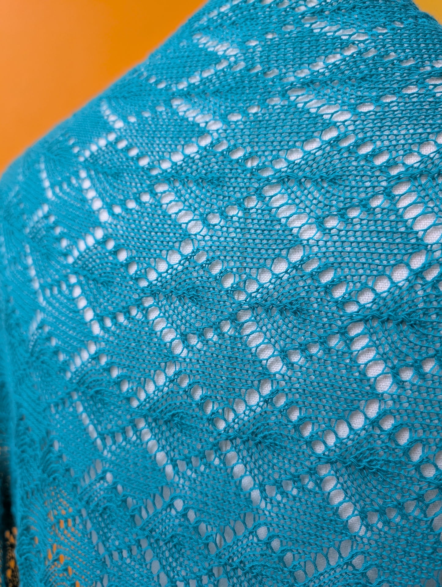 80s/90s unlabelled Laura Ashley green cotton shawl/scarf