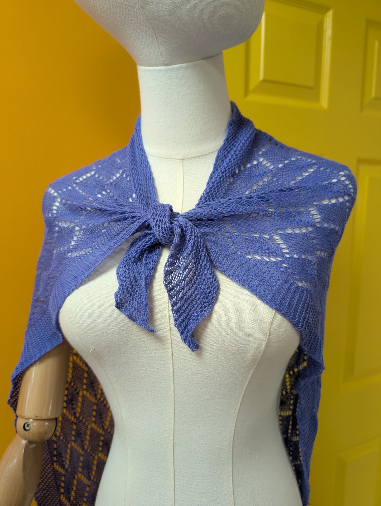 80s/90s Laura Ashley lilac/purple cotton shawl/scarf