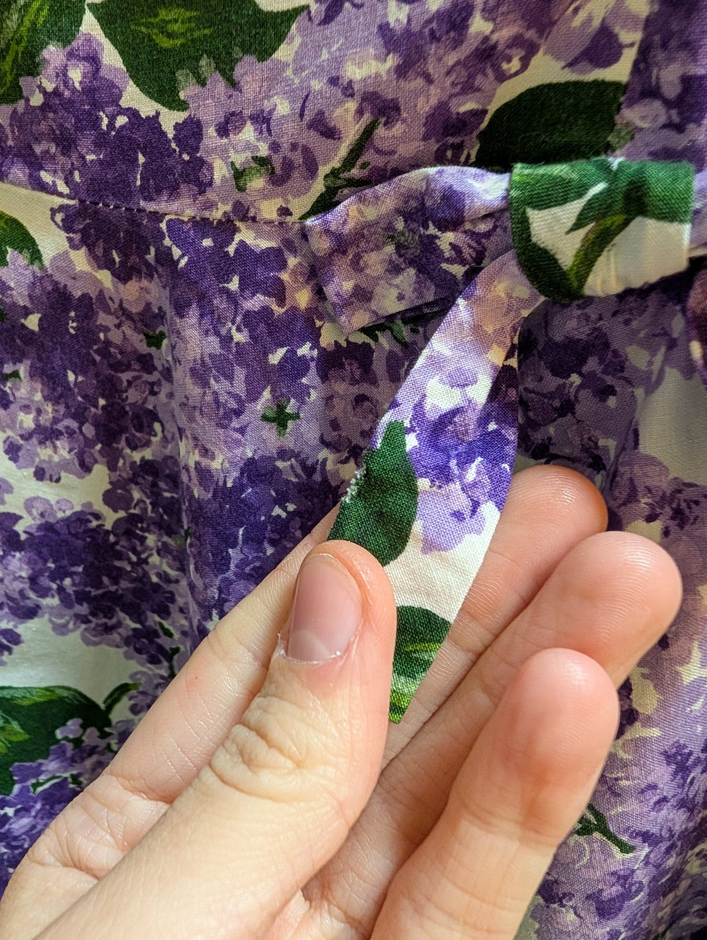 1950s purple floral cotton dress - 37"B 29"W